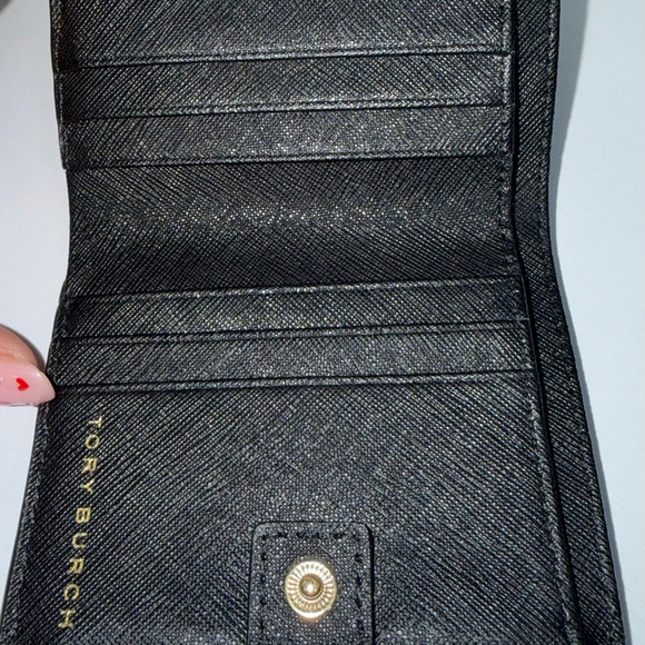 Tory Burch Black Textured Wallet with Gold Emblem - Picture 2 of 6
